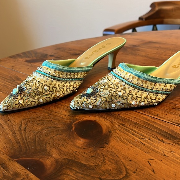 Drama Unique Light Teal Embroidered Beaded Mule Slip on Shoe Size 8 - Picture 3 of 14